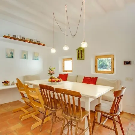 Casa Rosada - Gorgeous Family Finca Near Santa Gertrudis Vakantiehuis