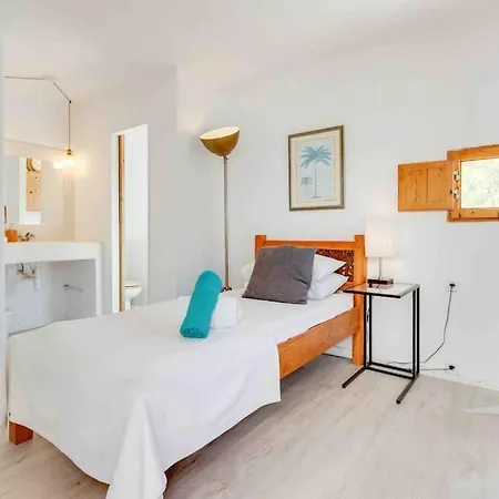 Casa Rosada - Gorgeous Family Finca Near Santa Gertrudis * Santa Gertrudis (Ibiza)